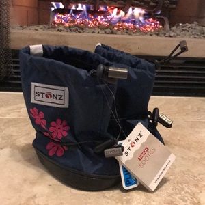 Stonz Toddler Booties Sz. M NWT